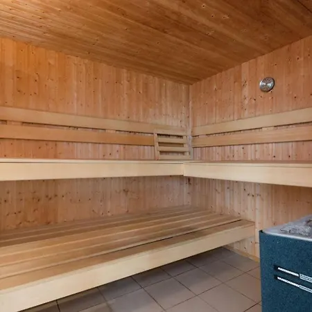 Du Bonheur Met Sauna En Jacuzzi Willa *