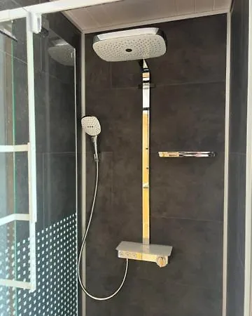 Du Bonheur Met Sauna En Jacuzzi